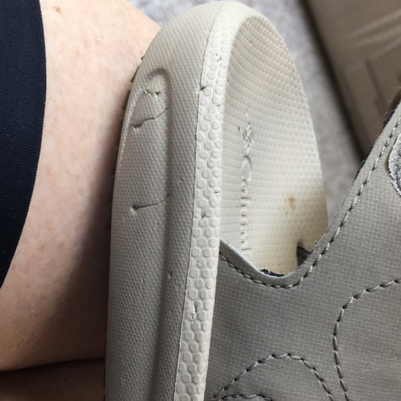 Woman’s Columbia sandal/w/Velcro closure on heel back, on instep, & across toes. - Picture 7 of 7